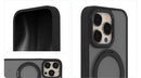 Elegante schwarze Schutzhülle für das Apple iPhone 14 Pro. Sie bietet optimalen Schutz vor Stößen und Kratzern und ist mit einem praktischen MagSafe-System ausgestattet, das kabelloses Laden und einfache Befestigung von Zubehör ermöglicht. Ideal für Stilbewusste, die ihr Smartphone sicher aufbewahren möchten.