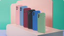 Die blaue Schutzhülle für das Apple iPhone 15 Plus bietet einen stilvollen und effektiven Schutz. Mit ihrem schlanken Design und der hochwertigen Materialbeschaffenheit schützt sie Ihr Smartphone vor Stößen und Kratzern, während der Zugriff auf alle Funktionen weiterhin gewährleistet ist. Perfekt für alle, die Funktionalität und Stil vereinen möchten!