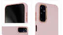 Die rosa Schutzhülle für das Apple iPhone 15 Pro Max bietet nicht nur stilvollen Schutz, sondern passt auch perfekt zu deinem Gerät. Sie schützt vor Kratzern und Stößen, während das elegante Design für einen modernen Look sorgt. Ideal für alle, die Funktionalität und Ästhetik kombinieren möchten.