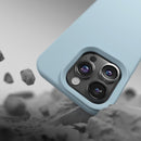 Stylische und schützende Schutzhülle für das Apple iPhone 12 Pro / iPhone 12 in ansprechendem Blau. Sie bietet nicht nur einen modernen Look, sondern auch optimalen Schutz vor Kratzern und Stößen. Ideal für alle, die ihr Gerät stilvoll und sicher verwahren möchten.
