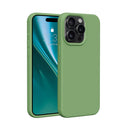 Die grüne Schutzhülle für das Apple iPhone 15 Pro vereint elegantes Design mit optimalem Schutz. Sie bietet eine rutschfeste Oberfläche und schützt das Gerät effektiv vor Kratzern und Stößen, während sie dem iPhone einen frischen, modernen Look verleiht. Ideal für alle, die Funktionalität und Stil kombinieren möchten.