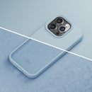 Schutzhülle für das Apple iPhone 15 Pro Max in einem eleganten Blau. Diese Schutzhülle kombiniert Stil und Funktionalität und bietet optimalen Schutz vor Kratzern und Stößen. Ideal für alle, die ihr iPhone nicht nur schützen, sondern auch stylisch präsentieren möchten.