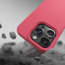 Schutzhülle für das Apple iPhone 15 Pro Max in einem lebhaften Rot – ideal für einen stylischen Look und optimalen Schutz. Die Hülle bietet eine passgenaue Form und schützt vor Stößen und Kratzern, während sie gleichzeitig den Zugang zu allen Tasten und Anschlüssen ermöglicht. Perfect für alle, die ihr Gerät sicher und elegant präsentieren möchten.