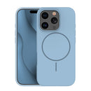 Schutzhülle für das Apple iPhone 13 in Blau: Diese trendige Hülle kombiniert stilvolles Design mit optimalem Schutz. Sie bietet einen perfekten Sitz, schützt vor Kratzern und Stößen und verfügt über einen praktischen MagSafe-Kompatibilität für kabelloses Laden. Ideal für alle, die ihr iPhone elegant und sicher aufbewahren möchten.
