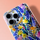 Schützen Sie Ihr Apple iPhone 16 mit dem TPU Glow Glam Cover! Dieses stilvolle Case kombiniert ein buntes Blumenmotiv mit robustem TPU-Material. Der perfekte Schutz vor Kratzern und Stößen – vereint Funktionalität und Design. Setzen Sie Ihr iPhone 16 modisch in Szene!
