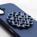 Schutzhülle für das Apple iPhone 16 in einem trendigen Blau. Sie bietet nicht nur Schutz vor Stößen und Kratzern, sondern besticht auch durch ihr modernes Design mit einem ansprechenden Muster. Ideal für alle, die Stil und Funktionalität verbinden möchten.