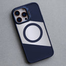 Schutzhülle für das Apple iPhone 17 Pro in elegantem Blau. Bietet optimalen Schutz und Stil, perfekt auf das Gerät abgestimmt. Ein unverzichtbares Zubehör für alle iPhone-Nutzer!