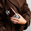 Entdecken Sie das stilvolle Tierdruck-Cover für Ihr Samsung Galaxy S25! Mit räumlichem Tiefeneffekt und lebendigen Farben bietet es perfekten Schutz vor Kratzern und Stößen. Verleihen Sie Ihrem Smartphone einen individuellen Look – für einen echten Hingucker!