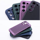Entdecken Sie die Breezy Schutzhülle für Ihr Samsung Galaxy A35 5G! Optimaler Schutz, elegantes Design und verbesserte Luftzirkulation in einem hochwertigen Kunststoff Case. Perfekt & stilvoll – mit speziellem Schutz für die Kamera-Insel.