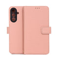 Diese elegante Handytasche in einem sanften Rosaton ist perfekt für das Samsung Galaxy A26 5G, Galaxy A17 5G und Galaxy A17 4G. Sie bietet nicht nur optimalen Schutz vor Kratzern und Stößen, sondern überzeugt auch durch ihr stilvolles Design und die praktische Klappfunktion. Ideale Wahl für modebewusste Smartphone-Nutzer!
