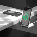 Stylisch und schützend – die schwarze Schutzhülle für das Apple iPhone 14 bietet optimalen Schutz und ein elegantes Design. Mit ihrem modernen Look und der Kompatibilität zu MagSafe ist sie die perfekte Wahl für dein Gerät.