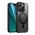 Die schwarze Schutzhülle für das Apple iPhone 14 Pro bietet nicht nur einen eleganten Look, sondern auch optimalen Schutz vor Stößen und Kratzern. Das integrierte MagSafe-System sorgt für eine einfache Verbindung mit Ladegeräten und Zubehör. Ideal für alle, die Stil und Funktionalität suchen.