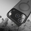 Schutzhülle für das Apple iPhone 17 Pro Max in elegantem Schwarz. Bietet optimalen Schutz vor Kratzern und Stößen, während das schlanke Design die Handhabung nicht beeinträchtigt. Perfekt für alle, die Stil und Funktionalität kombinieren möchten.