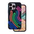 Die schwarze Schutzhülle für das Apple iPhone 14 Pro bietet nicht nur einen modernen Look, sondern auch optimalen Schutz vor Schmutz und Stößen. Mit ihrem einzigartigen Design und lebhaften Farbakzenten verleiht sie deinem Smartphone eine persönliche Note und nimmt gleichzeitig die Funktionalität nicht aus dem Blick. Ideal für den täglichen Gebrauch!