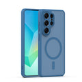 Die Handytasche für das Samsung Galaxy S26 Ultra vereint stilvolles Design mit optimalem Schutz. Sie bietet eine passgenaue Passform, schützt vor Stößen und Kratzern und verfügt über eine praktische Halterung für Zubehör. Perfekt für alle, die ihr Handy sicher und modisch aufbewahren möchten.