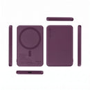 Die Forcell F-Energy Slim F5K9 Powerbank in weinrot bietet mit 5000 mAh eine leistungsstarke und tragbare Ladestation. Dank der Unterstützung für MagSafe, QC4.0 und PD3.0 lädt sie Geräte effizient mit bis zu 15W. Ideal für unterwegs, um Smartphone und andere Geräte schnell und zuverlässig mit Energie zu versorgen.
