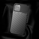 Schützen Sie Ihr Apple iPhone 17 mit dem Forcell THUNDER Armored Case! Dieses robuste Case absorbiert Stöße, bietet verstärkten Ecken-Schutz und sorgt für eine reaktionsfreudige Tastenanpassung. Genießen Sie optimalen Schutz und induktives Laden in einem. Kaufen Sie jetzt!