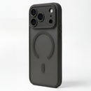 Die Schutzhülle für das Apple iPhone 17 Pro kombiniert elegantes Design mit optimalem Schutz. Mit einer robusten Konstruktion und einem eleganten Finish ist sie ideal, um Ihr Gerät vor Stößen und Kratzern zu bewahren. Dank der integrierten MagSafe-Technologie lässt sich das Ladegerät mühelos anschließen. Perfekt für den modernen Nutzer!