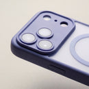 Die elegante blaue Handytasche für das Samsung Galaxy S26 Plus bietet zuverlässigen Schutz und kombiniert Stil mit Funktionalität. Mit ihrem schlanken Design und der praktischen MagSafe-Funktion ist sie die perfekte Wahl für Nutzer, die ihr Smartphone sicher und stilvoll transportieren möchten.
