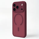 Eine stilvolle Schutzhülle für das Apple iPhone 13 bietet nicht nur umfassenden Schutz, sondern auch ein modernes Design. Mit einer optimalen Passform sorgt sie dafür, dass alle Funktionen und Anschlüsse leicht erreichbar bleiben. Die Hülle unterstützt zudem die MagSafe-Funktion, sodass das kabellose Laden bequem möglich ist. Perfekt für alle, die ihr iPhone sicher und elegant präsentieren möchten.