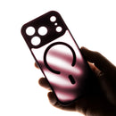 Eine stilvolle Schutzhülle für das Apple iPhone 13 bietet nicht nur umfassenden Schutz, sondern auch ein modernes Design. Mit einer optimalen Passform sorgt sie dafür, dass alle Funktionen und Anschlüsse leicht erreichbar bleiben. Die Hülle unterstützt zudem die MagSafe-Funktion, sodass das kabellose Laden bequem möglich ist. Perfekt für alle, die ihr iPhone sicher und elegant präsentieren möchten.