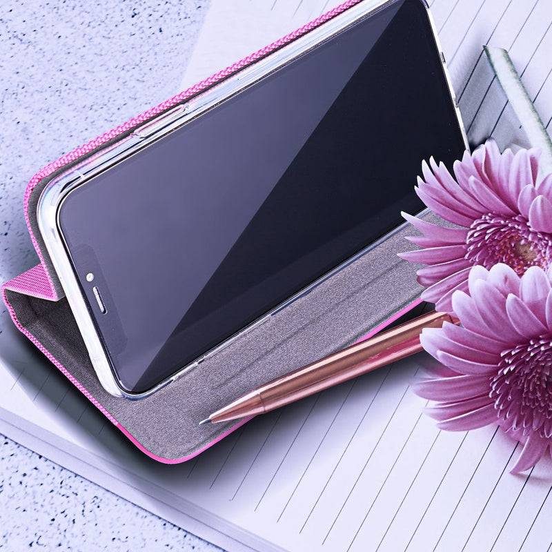 iPhone 16e Case: Stil & Schutz mit Funktionalität. Entdecken Sie unser Case mit metallisierter Oberfläche & weichem Kunstwildleder-Innenleben. Attraktive Farben, Magnetverschluss, Dokumententasche inklusive. Ideal für Ihren Style & Schutz. Jetzt kaufen!