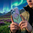 Schützen Sie Ihr Apple iPhone 17 Pro Max oder 18 Pro Max stilvoll mit dem Tecto Shield Aurora Cover. Die beeindruckende, schimmernde Optik und der robuste Hybridmaterial-Mix bieten optimalen Schutz und einfachen Zugang zu allen Funktionen. Ideal für MagSafe!
