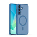 Schützen Sie Ihr Samsung Galaxy S26 stilvoll mit einer attraktiven Handytasche in beruhigenden Blautönen. Diese schützende Hülle kombiniert Funktionalität mit modischem Design und bietet gleichzeitig einfachen Zugriff auf alle wichtigen Funktionen. Ideal für den Alltag!