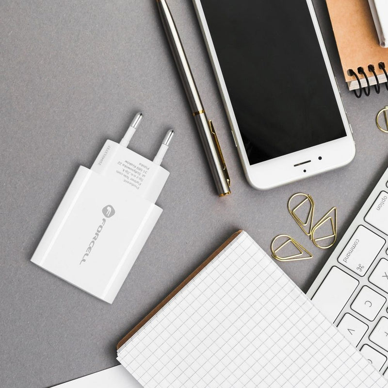 Entdecken Sie den USB Typ-C Reiselader mit PD und QC 4.0: Schnellladefunktion bis 25W, ideal für Smartphones. Versorgt Ihr Gerät schnell & effizient. Kompakt & robust, optimal für unterwegs.
