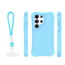 Stylische Handytasche für das Samsung Galaxy S26 Ultra in einem lebhaften Blau. Sie bietet optimalen Schutz und einen praktischen Tragegriff, ideal für den Alltag. Perfekt, um dein Smartphone stilvoll und sicher zu transportieren!