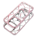 Entdecken Sie die Eleganz und den Schutz in einem mit unserer Schutzhülle für das Apple iPhone 16 in Pink V10. Das geometrische Design verleiht Ihrem Smartphone einen einzigartigen Look, während das robuste Material Ihr Gerät sicher bewahrt.