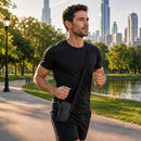 Schutzhülle in Schwarz – stilvoll und funktional! Diese elegante Hülle bietet optimalen Schutz für Ihre Geräte. Sie ist robust und leicht, ideal für unterwegs. Mit zusätzlichen Fächern für Zubehör ist sie der perfekte Begleiter im Alltag.