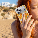 Schutzhülle für das Apple iPhone 15 in leuchtendem Orange: Ein frischer und stylischer Look, der Ihr Smartphone nicht nur schützt, sondern auch einen Hauch von Sommer in Ihren Alltag bringt. Perfekt für alle, die Farbe und Persönlichkeit lieben!