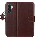 Schützen Sie Ihr Samsung Galaxy A36 5G / A37 5G stilvoll mit dieser eleganten Handytasche in Braun. Hergestellt aus hochwertigem Material, bietet sie optimalen Schutz und ein ansprechendes Design. Ideal für alle, die Funktionalität und Stil kombinieren möchten.