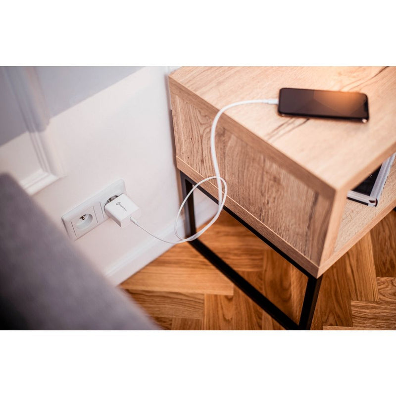 Schnelles Aufladen unterwegs: Forcell Netzladegerät mit 45W, USB Typ C, Quick Charge 4.0. Kompakt, ideal für Reisen. Effizientes Laden für Smartphones und Tablets.