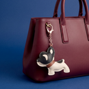 Entdecken Sie unseren bunten Anhänger für Handtaschen, Rucksäcke und Schlüssel. Mit robustem Karabiner und langlebigem Polyester ist er das perfekte Accessoire für Ihren Alltag. Setzen Sie farbenfrohe Akzente und bleiben Sie organisiert!