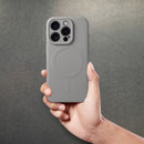 Schützen Sie Ihr iPhone 17 Pro mit der Silikon Mag Hülle: stoßfest, kratzfest, MagSafe-kompatibel für einfaches kabelloses Laden. Sicherer Halt, stilvolles Design!