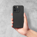Schützen Sie Ihr Apple iPhone 17 stilvoll mit dem Roar Luna Case. Diese elegante Hülle bietet optimalen Schutz vor Kratzern und Stößen, während das pastellfarbene Design und die matte Oberfläche Ihr Smartphone stylish in Szene setzen. Kabelloses Laden und präzise Cutouts sorgen für höchste Funktionalität.