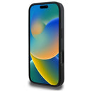 Maximieren Sie den Schutz und Stil Ihres iPhone 16 Pro Max mit der Guess 4G Ring Classic Logo MagSafe Schutzhülle. Robuster Schutz, elegantes Design und umweltfreundliches Leder mit 4G-Muster bieten Ihrem Smartphone Prestige und Sicherheit. Ideal für Stilbewusste!