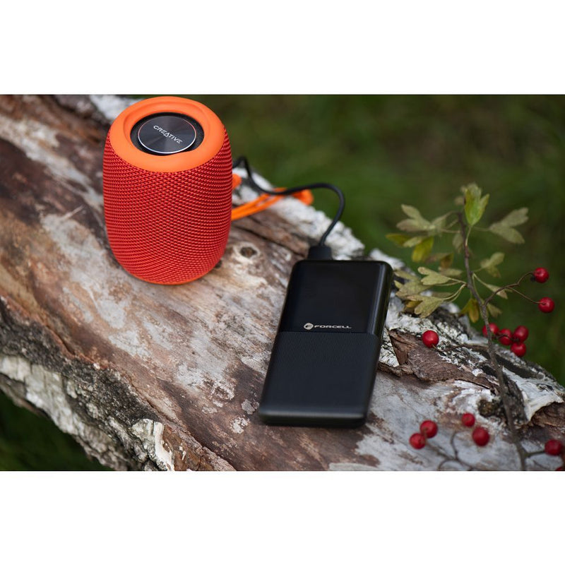 Entdecken Sie die P10k1 Powerbank mit 10.000 mAH & LCD-Anzeige! Perfekt für unterwegs, zeigt es den Ladestatus klar und lädt Ihre Geräte schnell. Ideal für Reisen!