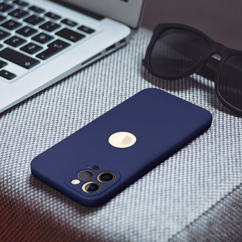 Schützen Sie Ihr Apple iPhone 17 Air mit der Forcell Soft Hülle aus weichem Silikon. Präzise Aussparungen und elegante matte Textur bieten optimalen Schutz und Stil. Ideal angepasst an iPhone 17 Air.