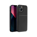 Die Schutzhülle für das Apple iPhone 13 bietet einen eleganten Look und optimalen Schutz. Mit ihrem robusten Design und der rutschfesten Oberfläche bleibt das Smartphone sicher in der Hand und vor Kratzern und Stößen geschützt. Ideal für alle, die Stil und Funktionalität schätzen!