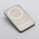 Die Forcell F-Energy SuperSlim F5K8 Powerbank bietet eine schlanke und elegante Lösung mit 5000 mAh Kapazität. Sie ist kompatibel mit MagSafe und ermöglicht schnelles Laden durch QC4.0 und PD3.0. Mit einer Leistung von bis zu 15W ist sie ideal für iPhone, AirPods und Apple Watch. Die Titanium Sand-Farbe verleiht ihr einen modernen Look.
