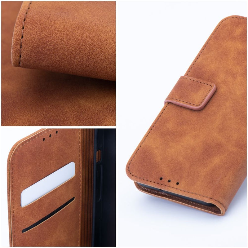 Optimieren Sie Ihr Samsung Galaxy A56 mit dem TENDER Holster aus Kunstleder. Es bietet Rundumschutz, magnetische Verschlussklappe und praktische Fächer für Unterlagen und Bargeld. Ideal zum Filme schauen in TV-Stand-Position!