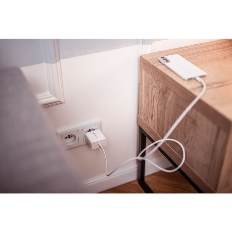 Schnelles Aufladen unterwegs: Forcell Netzladegerät mit 45W, USB Typ C, Quick Charge 4.0. Kompakt, ideal für Reisen. Effizientes Laden für Smartphones und Tablets.