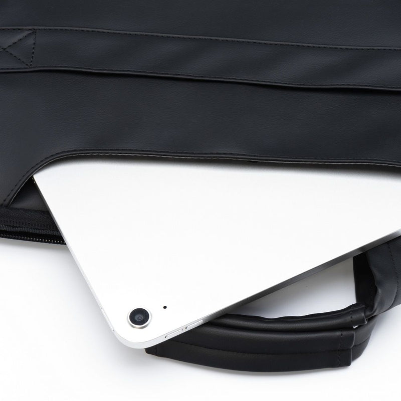 **Notebook Tasche 16 Zoll**: Ideal für Laptops bis 15,6 Zoll. Hochwertige Materialien garantieren Robustheit, während die Innenpolsterung optimalen Schutz bietet. Platz für Zubehör und schneller Zugriff dank durchdachtem Layout. Sichern Sie Ihren Laptop stilvoll!