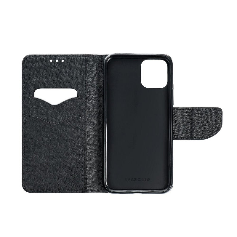 Entdecken Sie stilvollen Schutz für Ihr Samsung Galaxy A40 mit dieser eleganten schwarzen Handytasche. Gefertigt aus strapazierfähigem Material bewahrt sie Ihr Smartphone sicher auf und bietet schnellen Zugriff auf alle Funktionen.