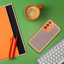 Entdecke die perfekte Passform für dein Samsung Galaxy A55 5G V3 mit dieser eleganten, orangefarbenen Handytasche. Mit präzisen Ausschnitten für Kameras und Anschlüsse ist diese Hülle nicht nur ein stylischer, sondern auch ein praktischer Schutz für dein Smartphone.