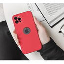 Optimieren Sie Ihr Apple iPhone 17 Pro Max mit der Forcell Soft Hülle. Passgenaues Design, Schutz vor Kratzern, elegantes mattschwarzes Finish. Funktionen bleiben zugänglich.