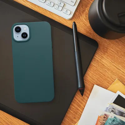 Case in grün für Apple iPhone 15